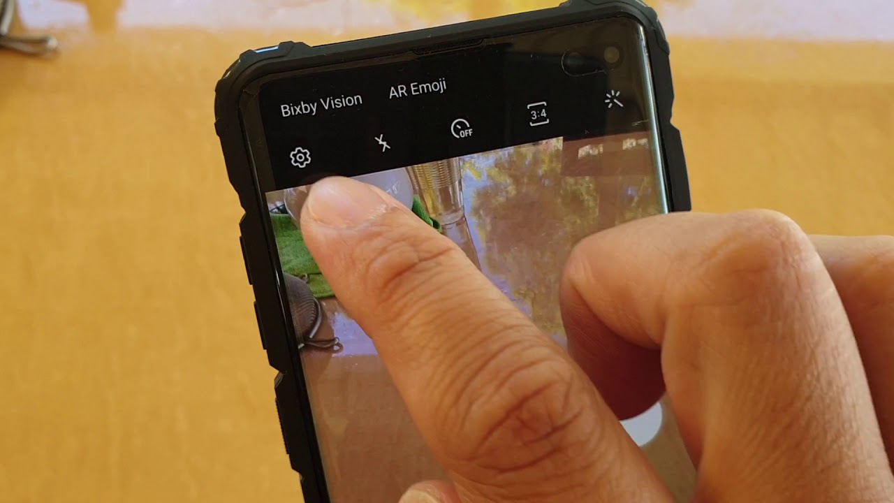 Samsung Galaxy S10 / S10+: How to Enable / Disable Camera Floating Button