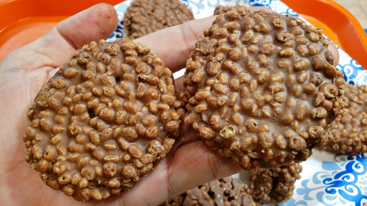 This is Little Debbie Star Crunch - caramel crisp rice covered cookies