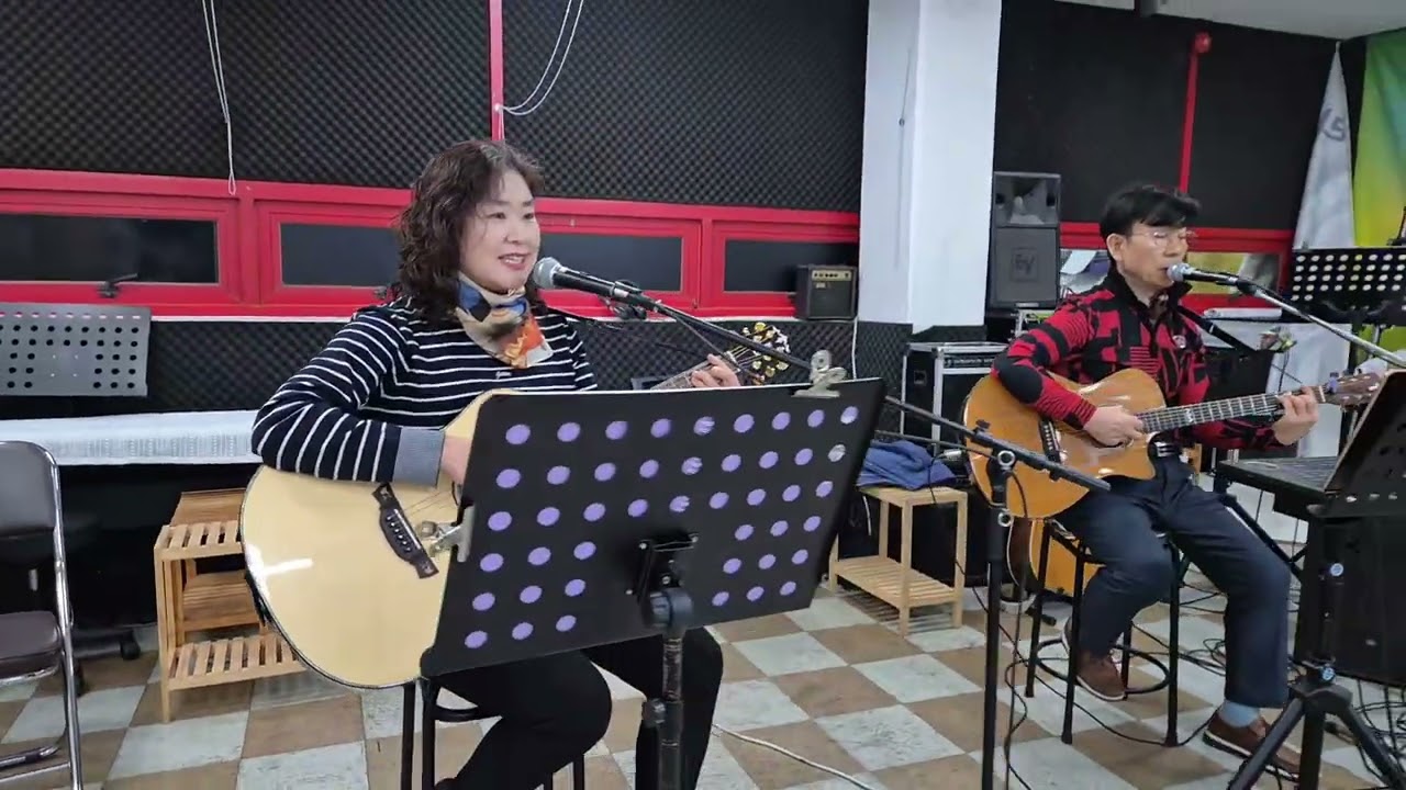 봉숭아 / 통기타 /문미정 .정다운