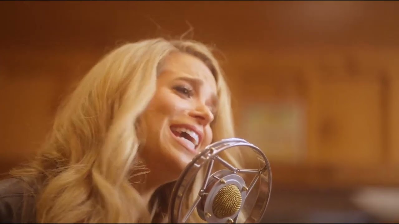 Ana Cristina Cash “Southern Roots” Live At The Cash Cabin