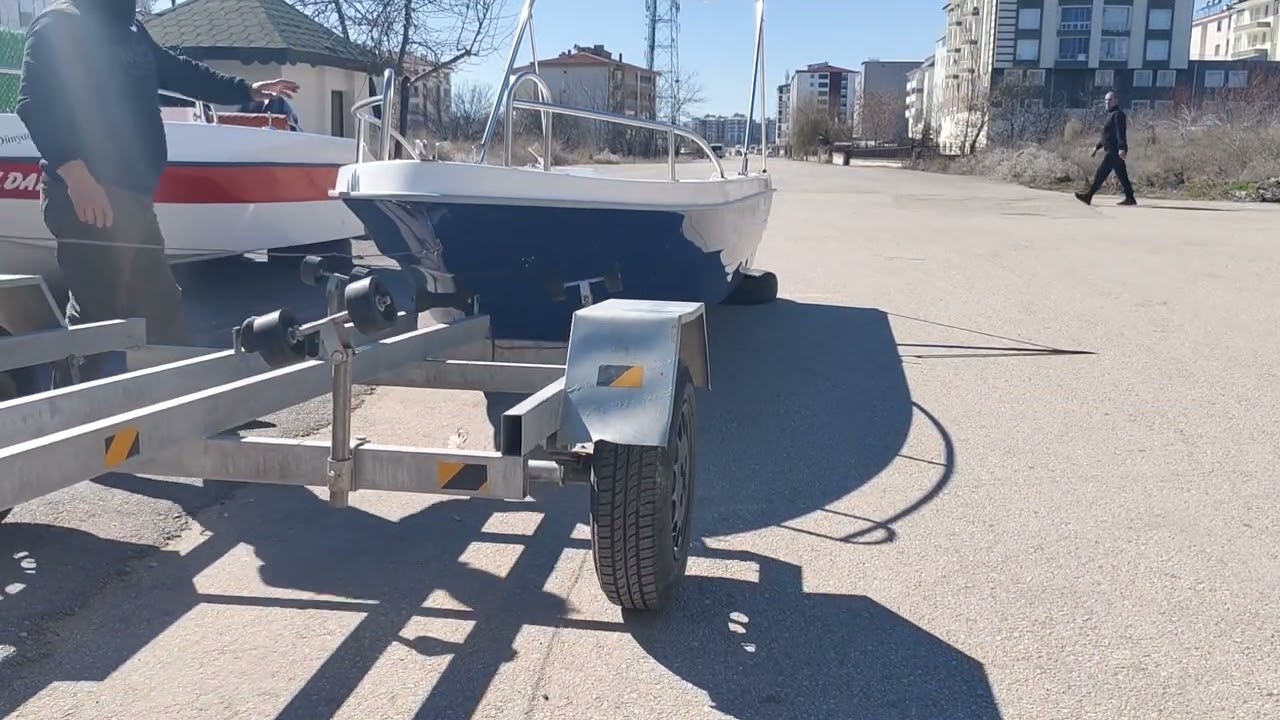 Tekne Römork Değişimi Nasıl Yapılır,Tekne Kara da Nasıl İndirilip Yüklenir...
