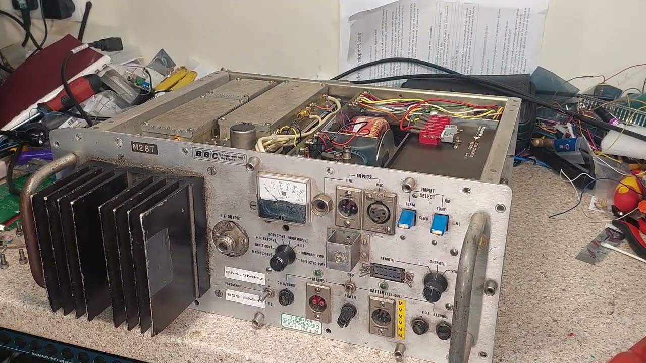 A Look Inside: BBC UHF Audio Transmitter