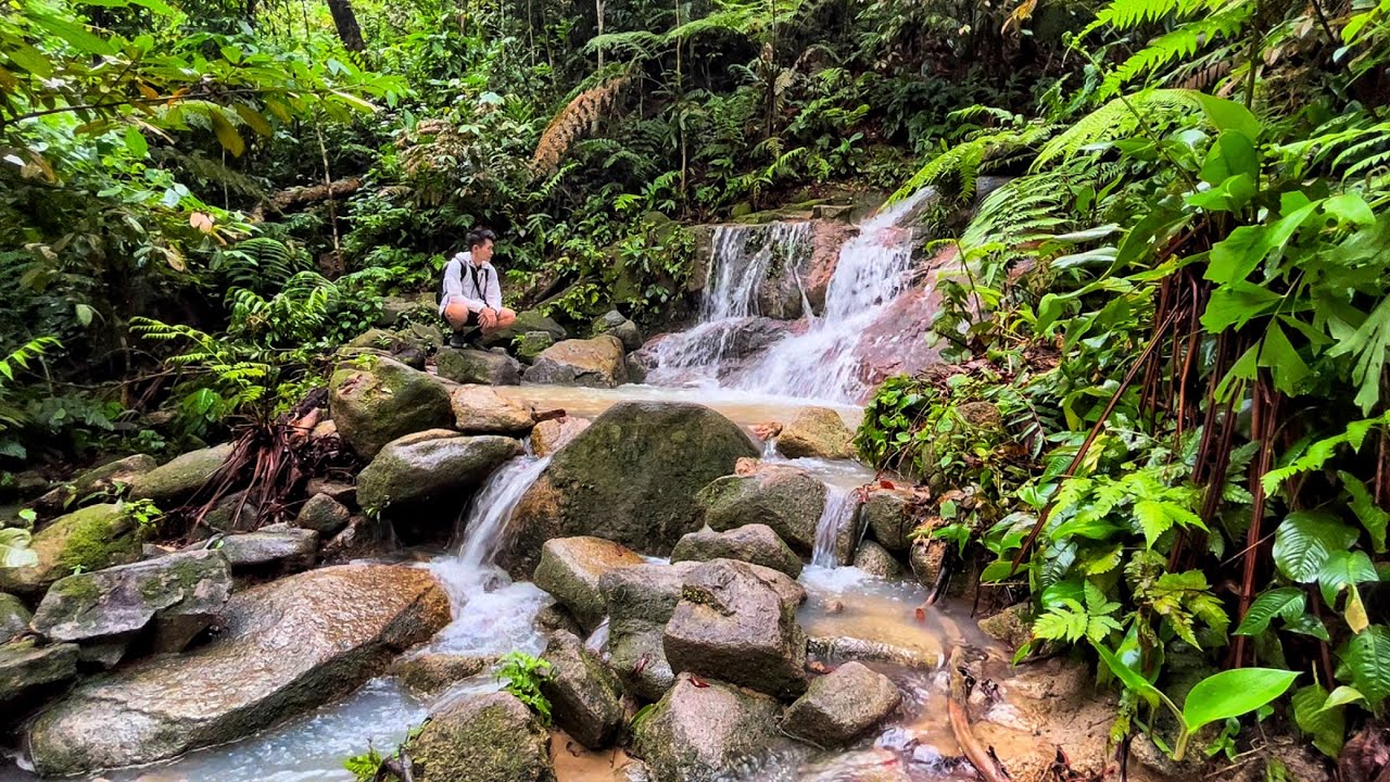 Hiking and Explore Bukit Kiara Waterfall in Kuala Lumpur