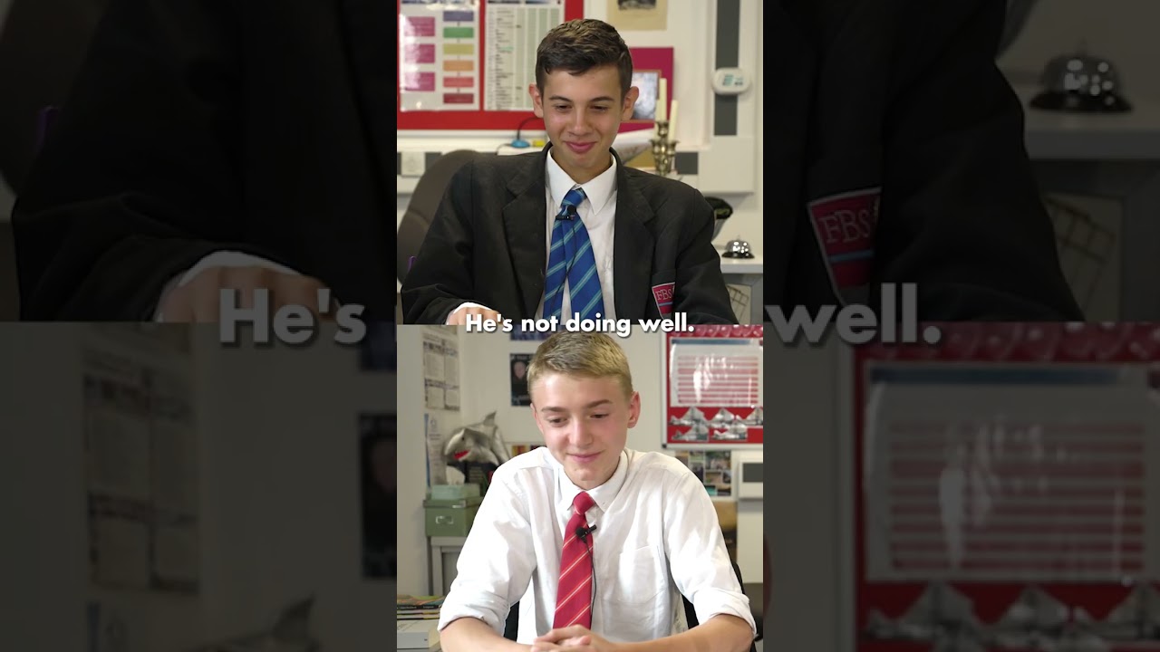 Brit Highschoolers try Warheads!