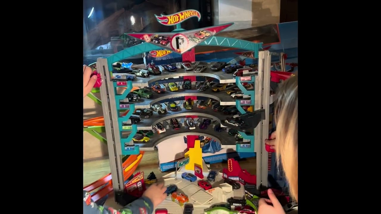 Hot Wheels Mega Ultimate Garaj Oyun Zamani #hotwheels #hotwheelsmegagarage #keşfet 