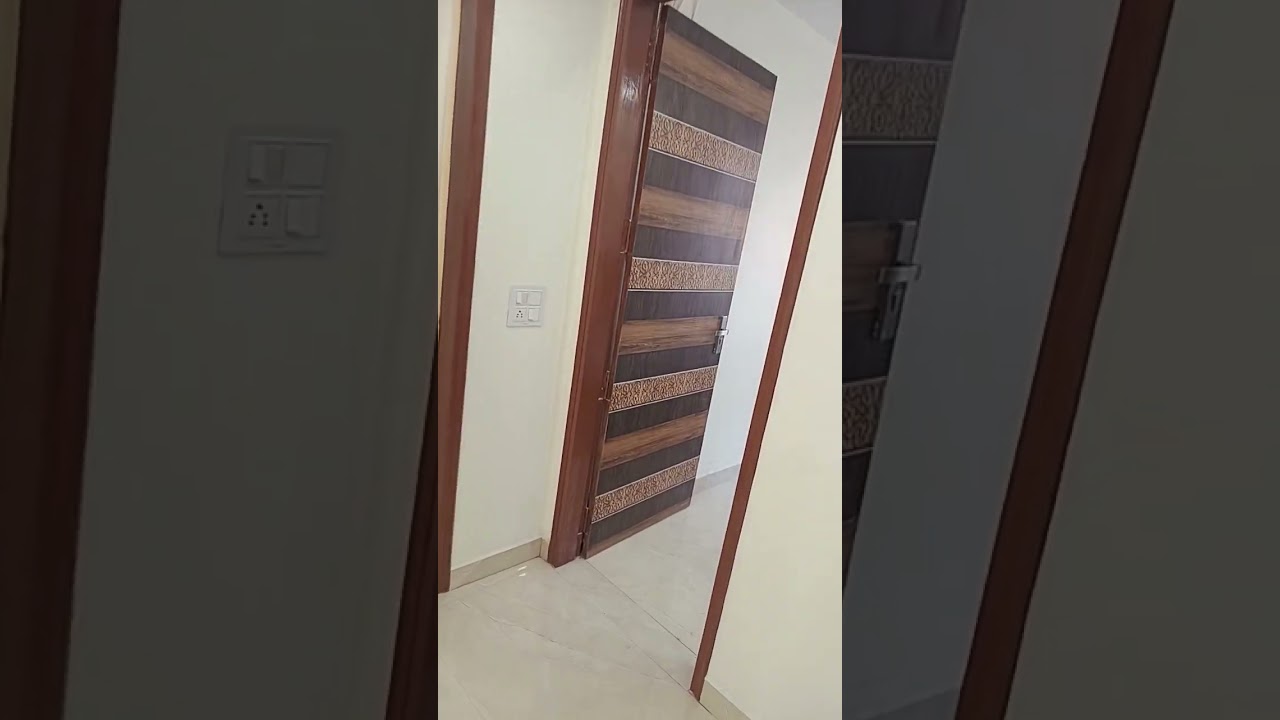 1.20 cr 4 bhk metro me ke pass contact 9012041025