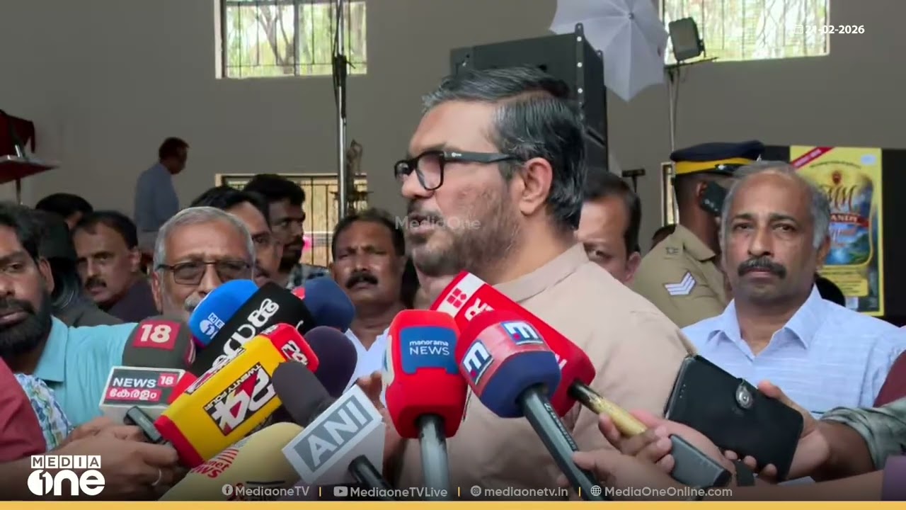 'വിസ്മയം സംഭവിക്കുന്നില്ല, അതാണ് പ്രതിപക്ഷം ആരോ​ഗ്യമന്ത്രിക്കെതിരെ പ്രതിഷേധിക്കുന്നത്...'