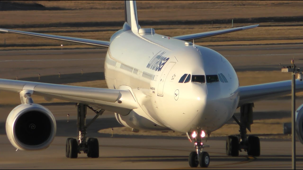 (4K) Amazing HEAVY ARRIVALS | Washington Dulles (IAD)