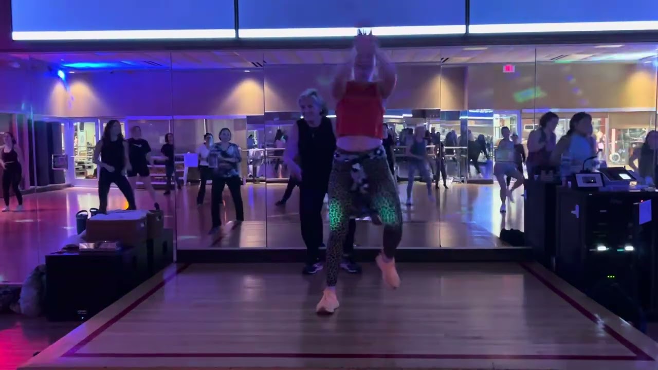 Corazon Espinado - Santana - Zumba with Dorota Opio and Carol (87 🤫)