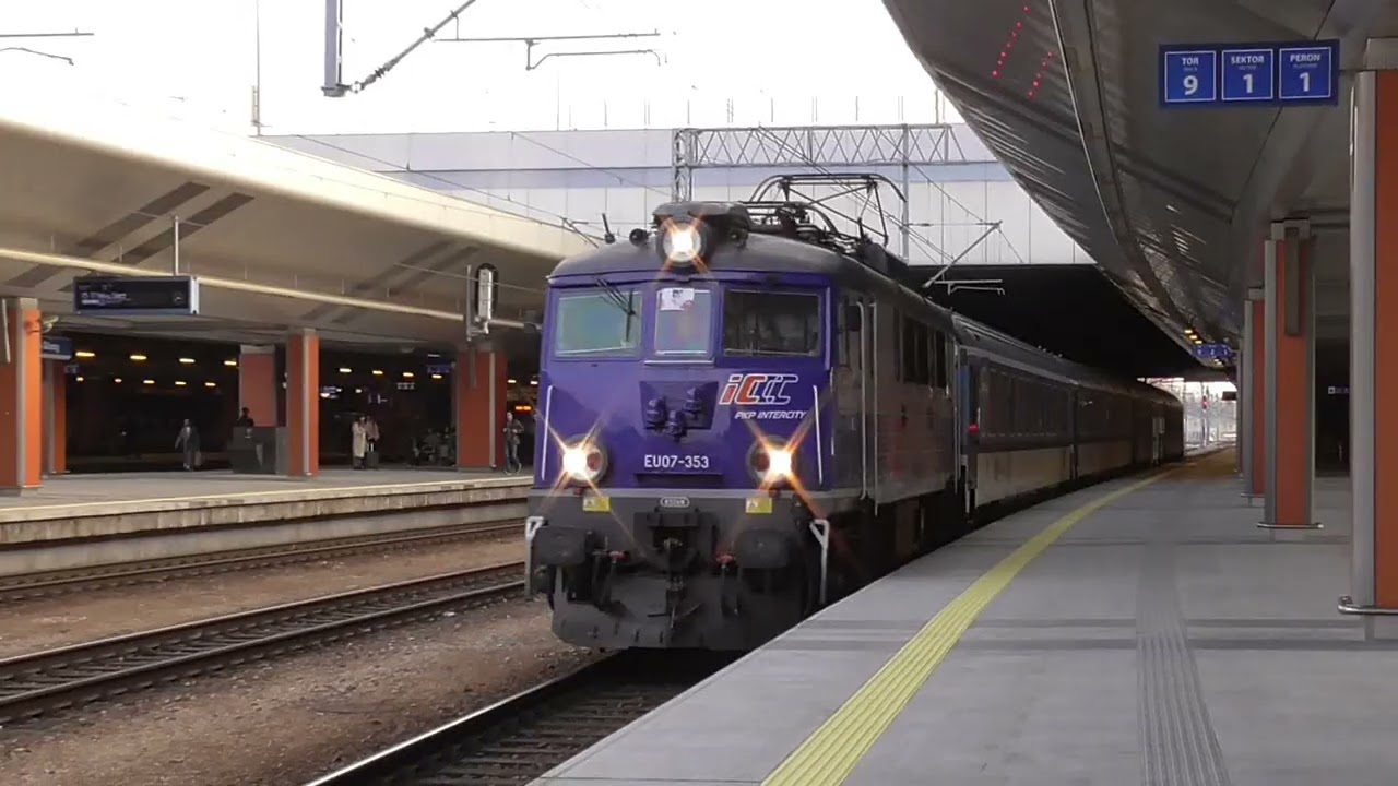 Stacja PKP Kraków Główny [ IC TLK KML KS Regio ]