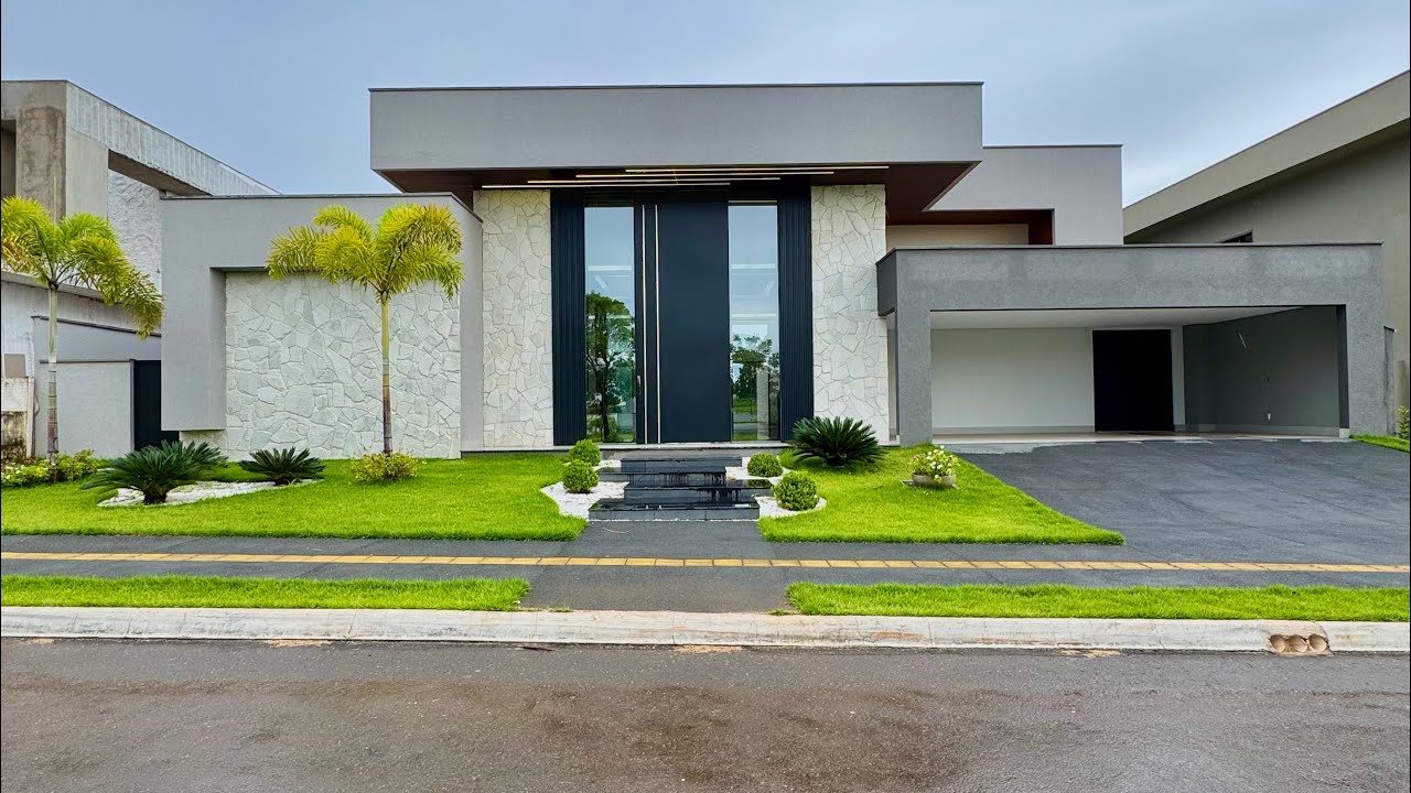 Linda mansão a venda no condomínio Portal do Sol Green em Goiânia Goiás. Lote de 1250 m2 .