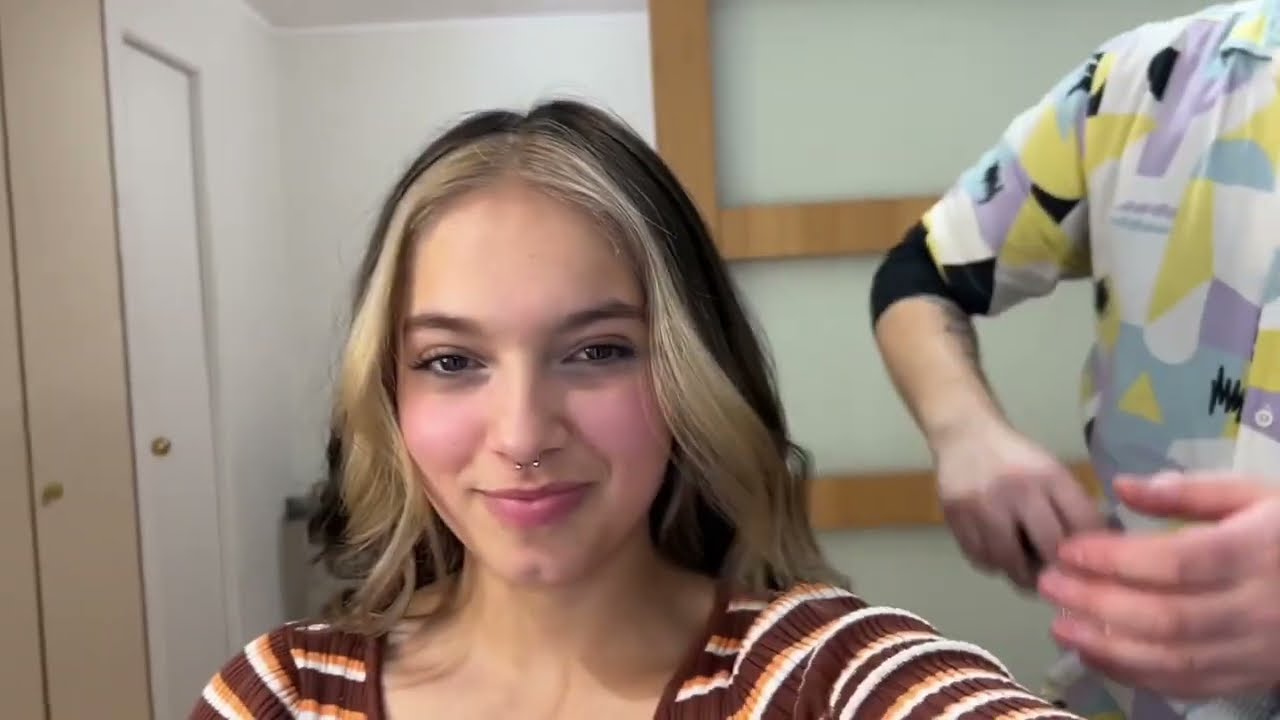 ASMR EN LA PELUQUERIA| CORTE DE PELO CON TASCAM| SOFIWI