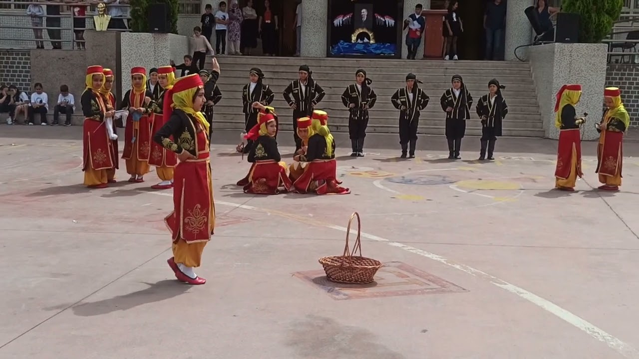 Limontepe Seniye Hasan Saray İlkokulu 3-H Sınıfı Artvin Yöresi Halkoyunu