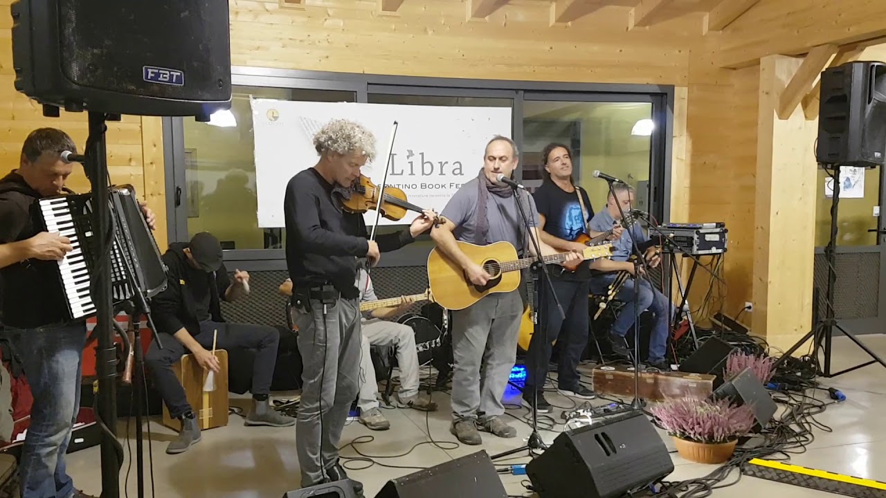 Casa del vento - Santi e Salvatore (Live in Corezzo)