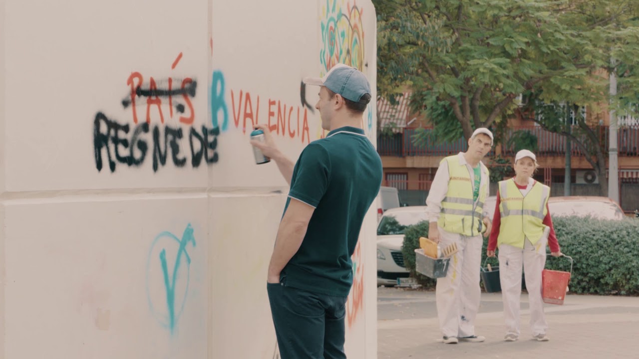 Graffiti de País Valencià - Açò és un destarifo