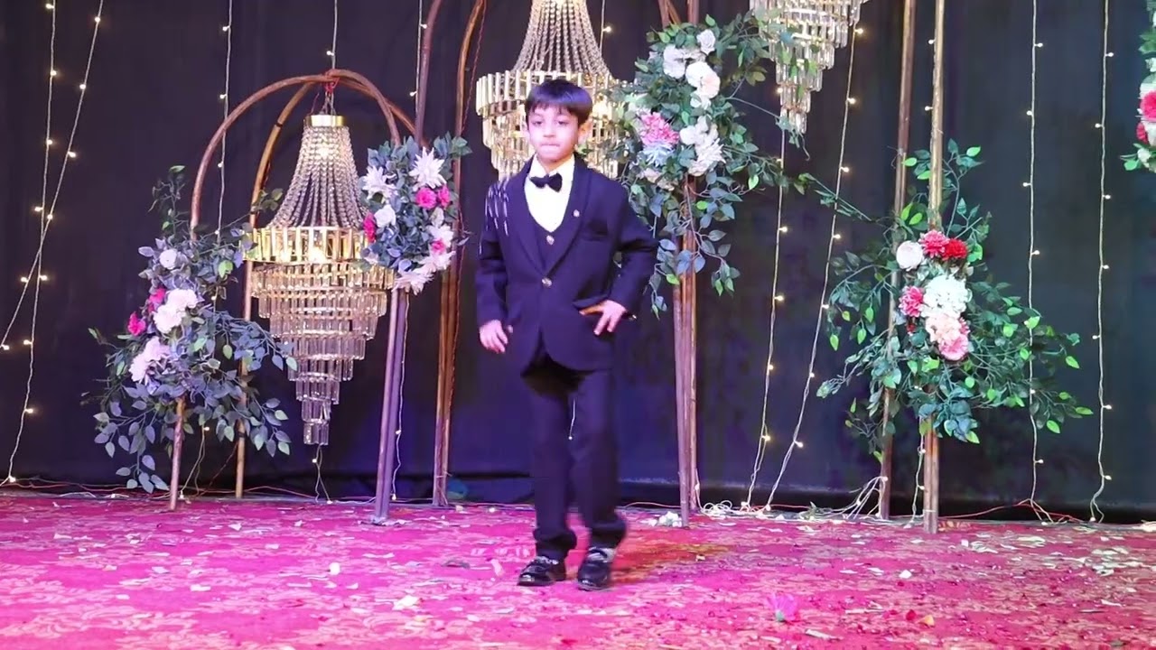 Bachna Ae Haseeno x Carbon Copy 