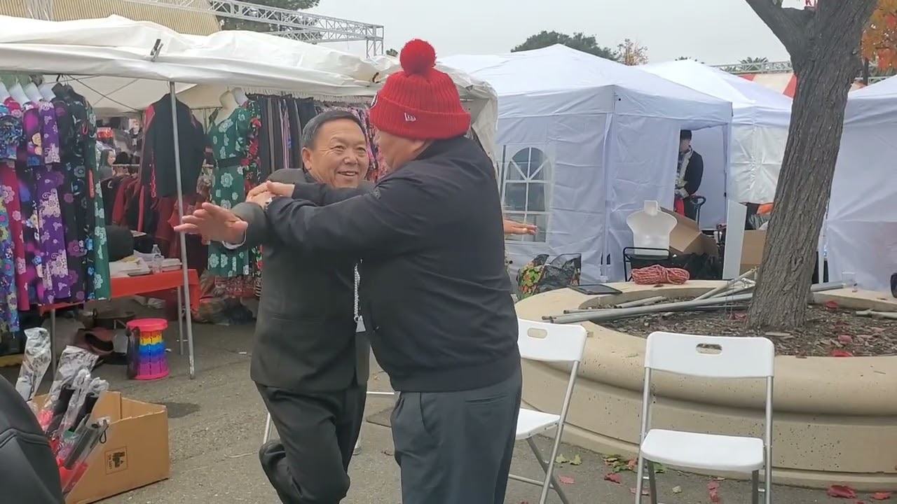 Noj peb caug nyob sacramento 2025-2026