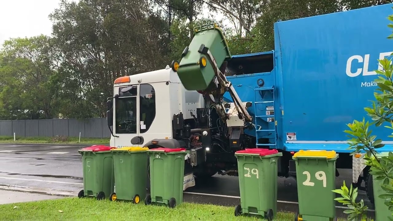 Recycling in Tewantin with SL00740 #cleanaway 