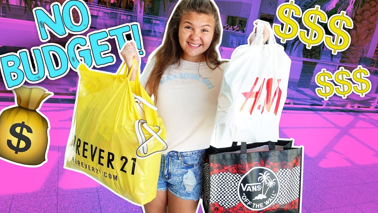 NO BUDGET AT THE MALL!! CHALLENGE! | Slyfox Family