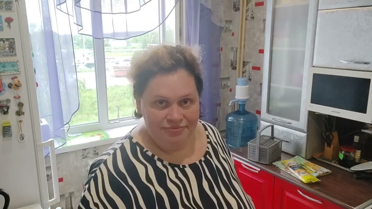 Готовлю ужин) Пеку блины) Благодарю❤) общение с вами)