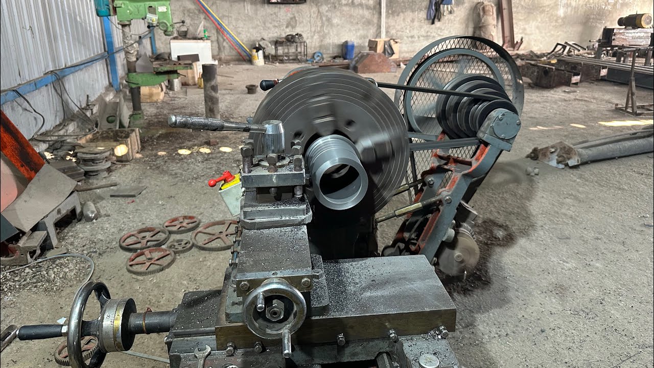 Casting bus Audi and boar machining ￼👍👍#viral #automobile #youtube #viralvideo #youtube #machine 