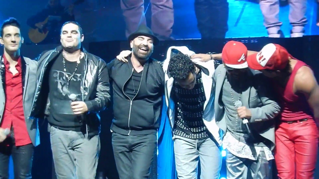 Menudo - Ashley Ruiz -  Me sigue pareciendo frio - Menudomania Forever
