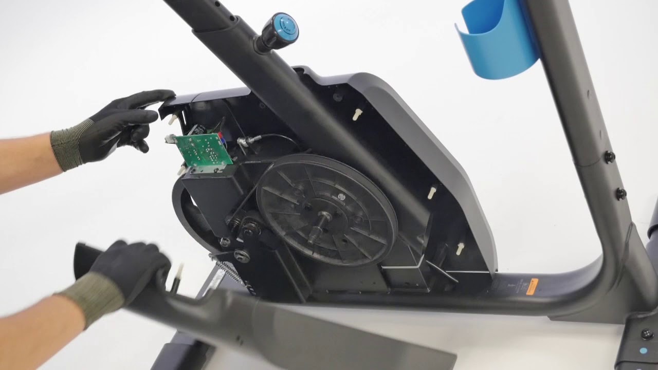 Comment changer la batterie sur un vélo magnétique Domyos Bike 500 ?