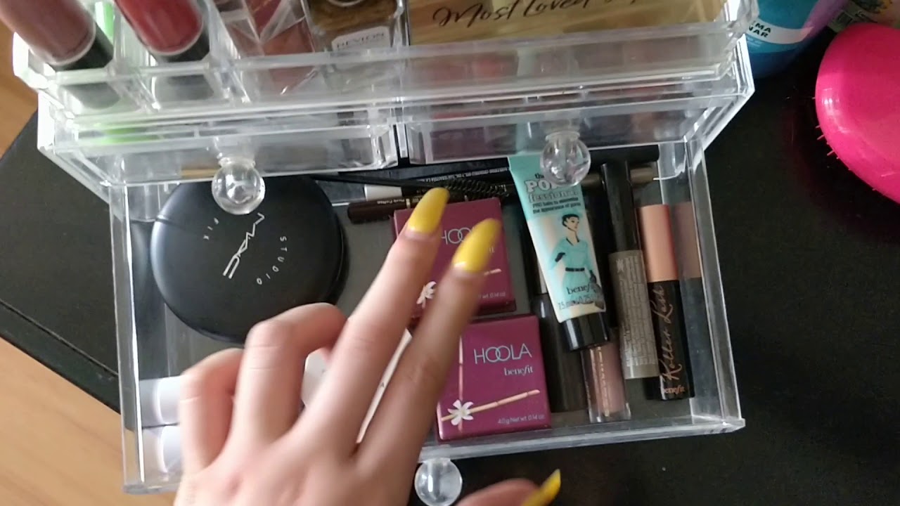 COLECCIÓN DE MAQUILLAJE DE UNA PERSONA NORMAL 2018