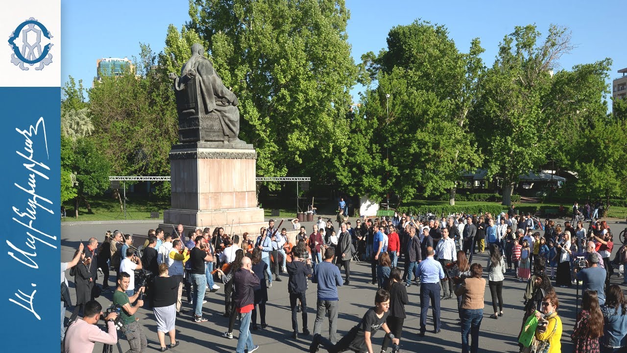 Սպենդիարյանի 150ամյակին նվիրված ֆլեշմոբ/ Flash mob dedicated to the 150th anniversary of Spendiaryan