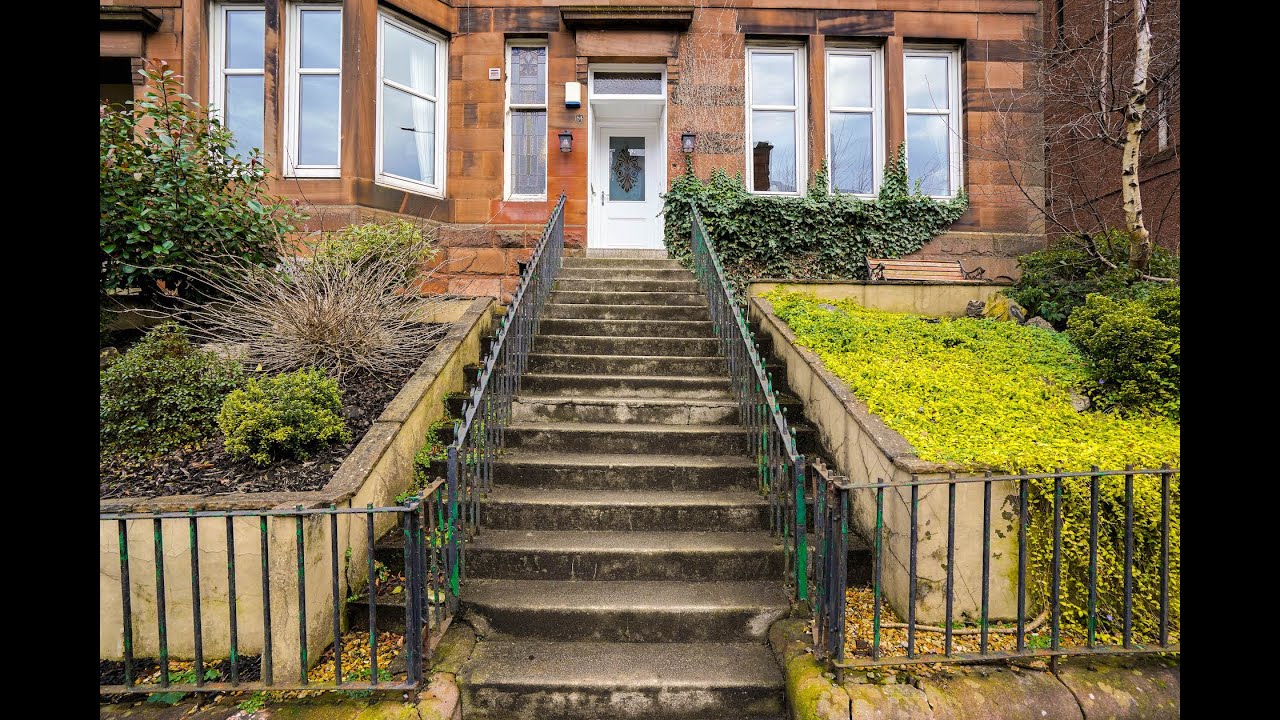 Main Door, 64 Clarence Drive, Hyndland, G12 9TW