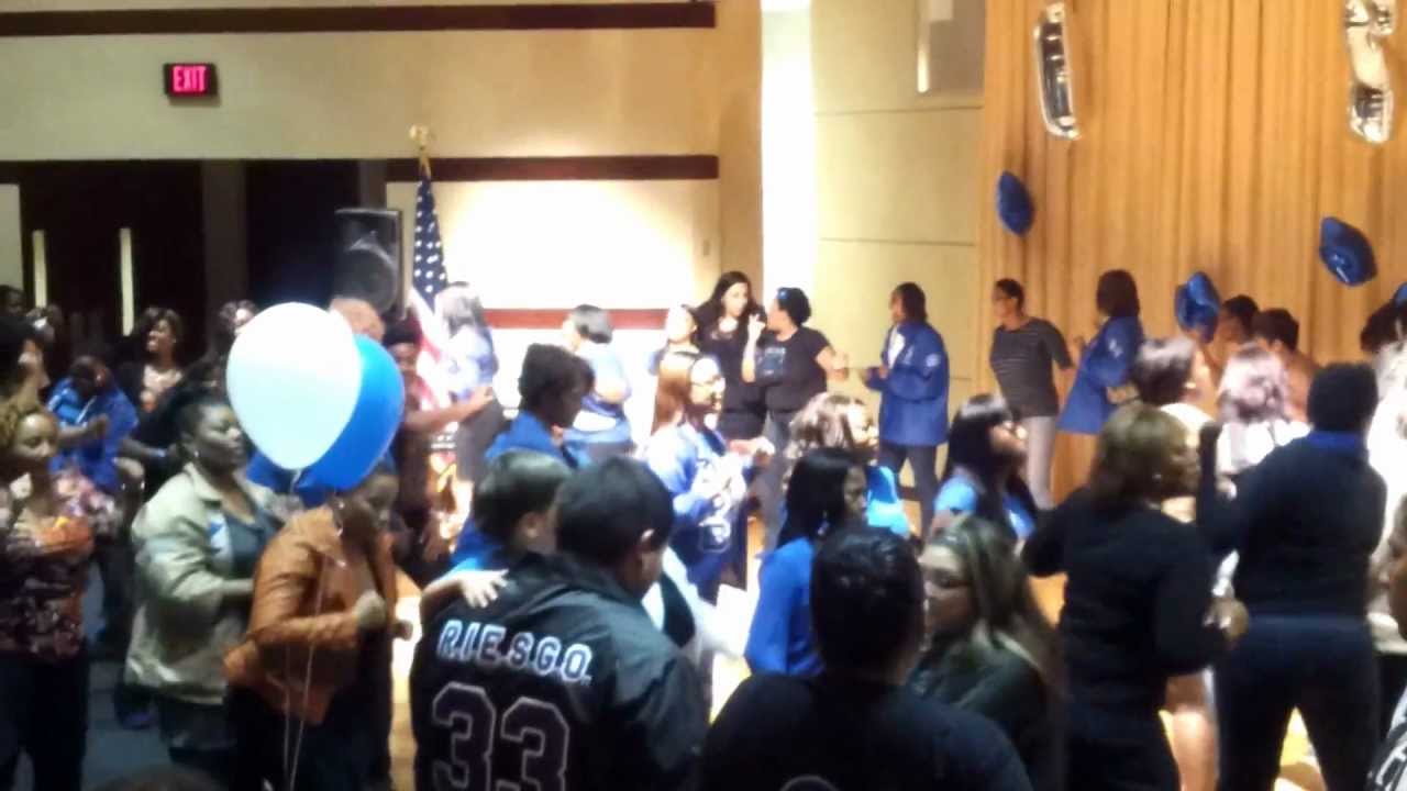 ZphiB U of H D Like Candy Stroll