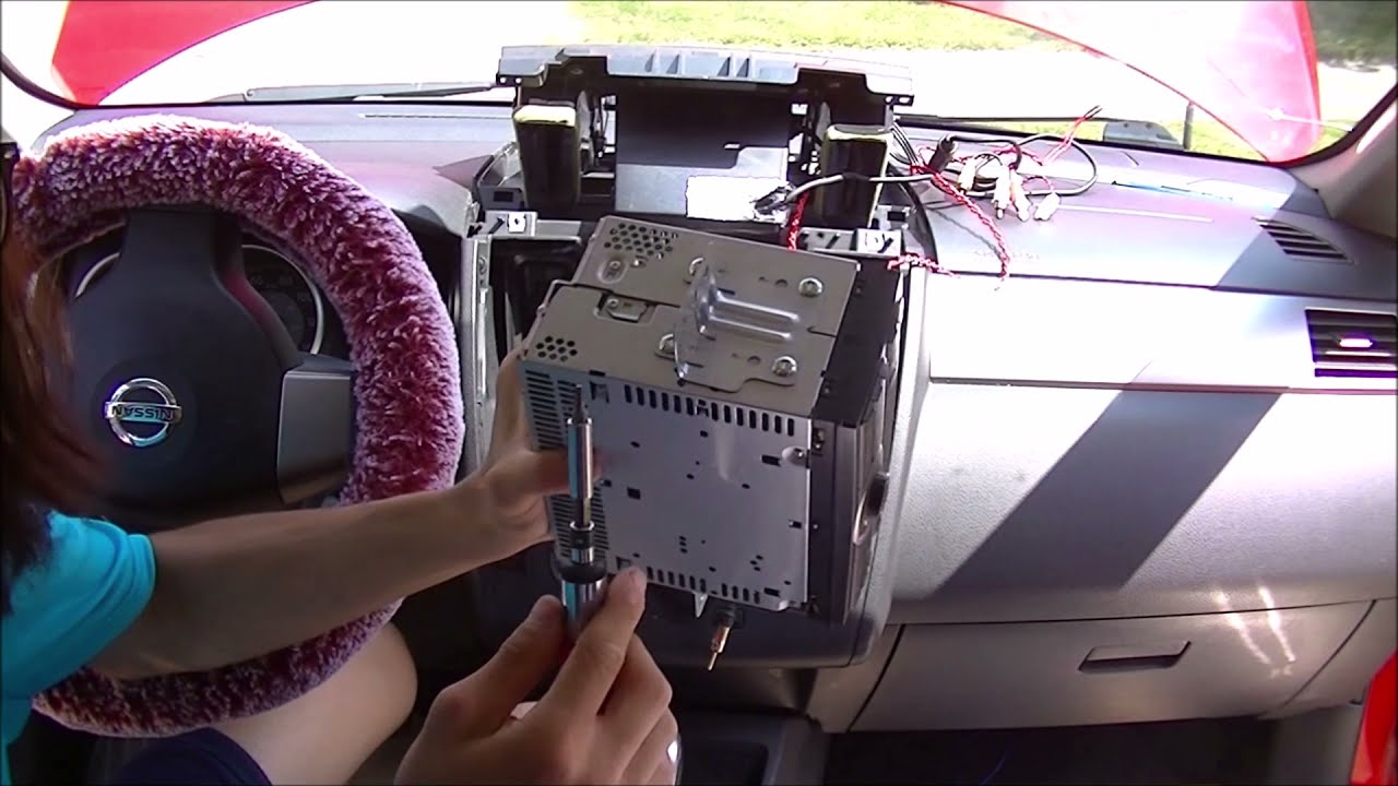 2008-2012 Nissan Versa Radio Install