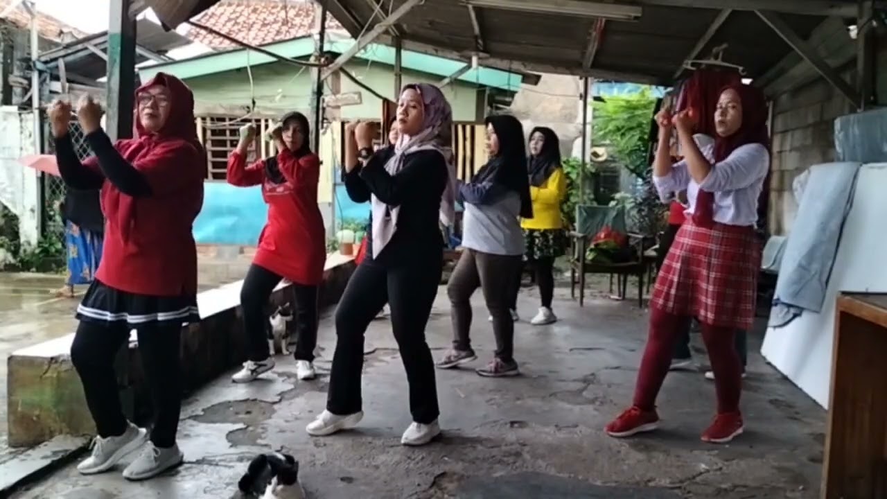 STR LOVERS Senam Pembentukan SBC Kartini 040226
