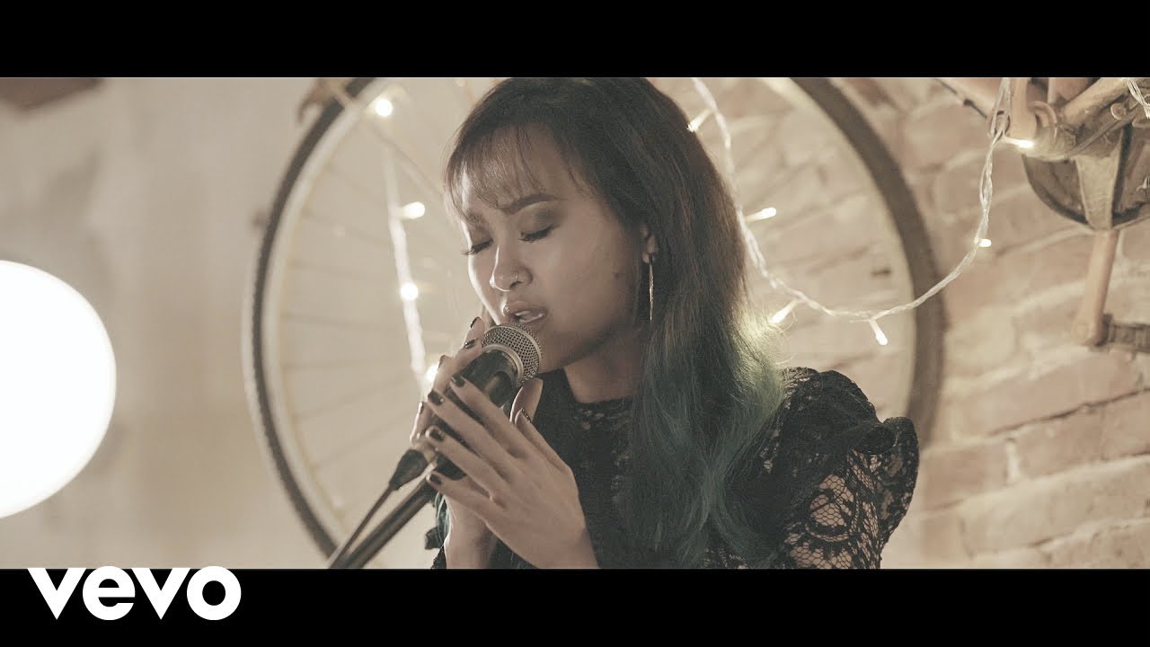Nikki Nikki - នីគីនីគី - What Do You Think About Me? (បងគិតយ៉ាងណាចំពោះអូន?)