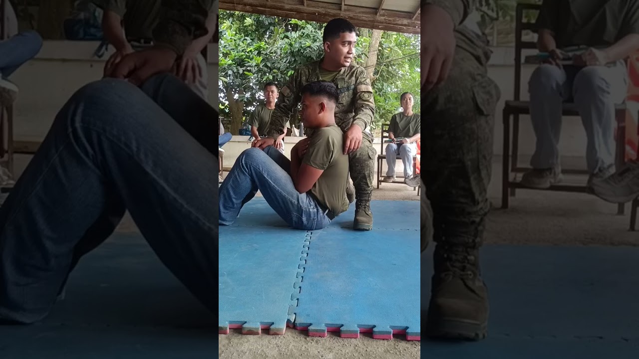 ROTC Medic Platoon, demonstrate the proper technique for lifting an unconscious patient. (Pt1)