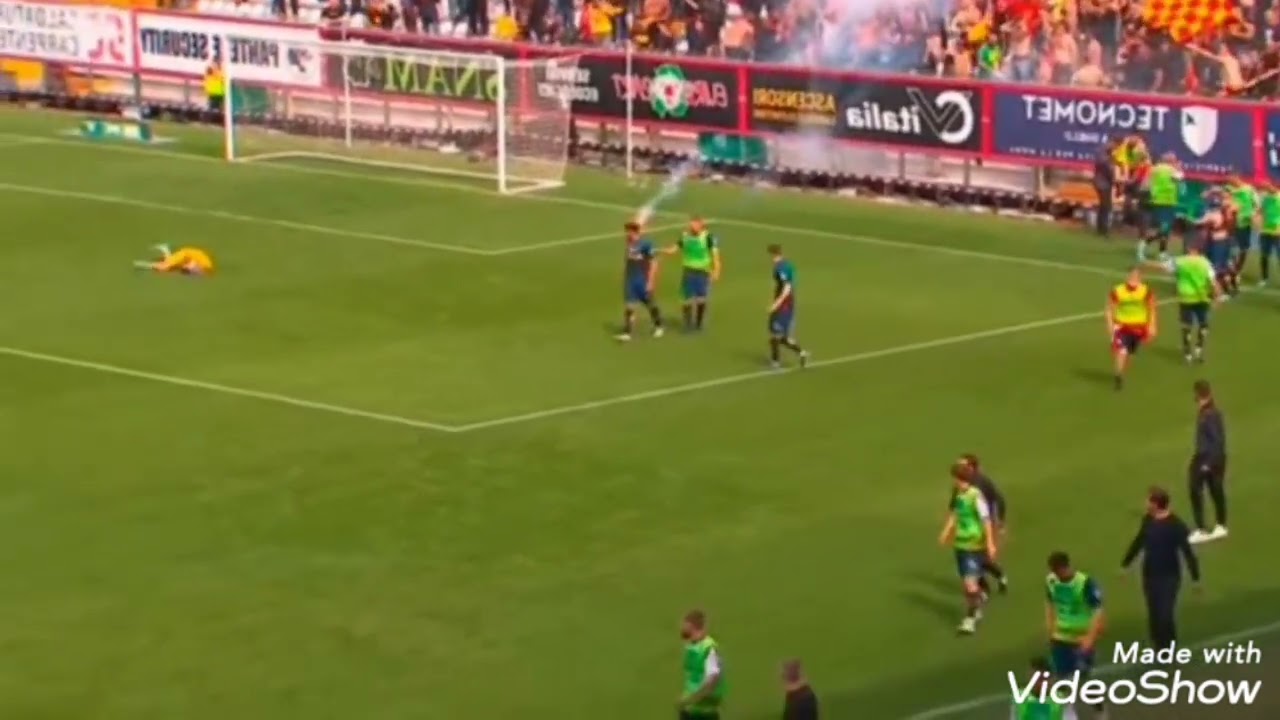 #Vicenza #Lecce #partita 30/4/22 l'episodio dei petardi da più punti di vista