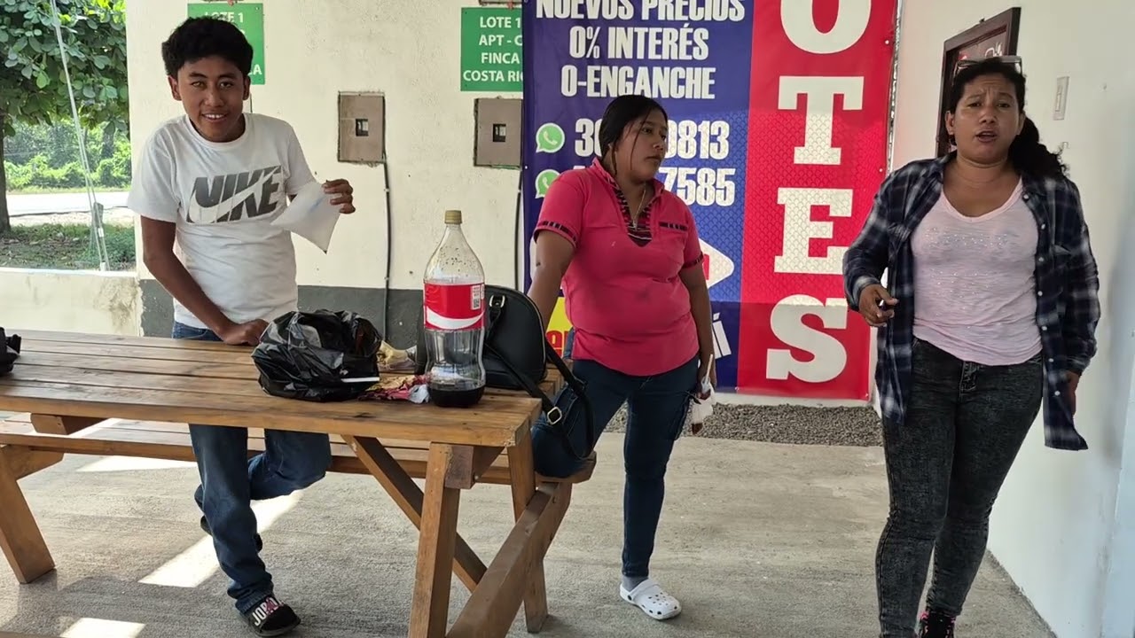 BRAYAN le quiere quitar el puesto de encargado a KARINA nadie sabia esto