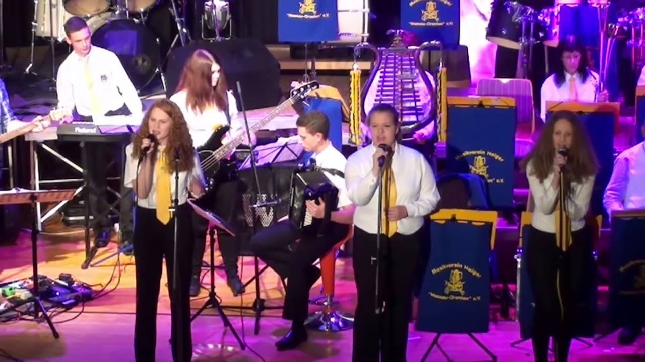 Schalmeien Haiger + Band spielen Nessaja beim Herbstgebläse 2015