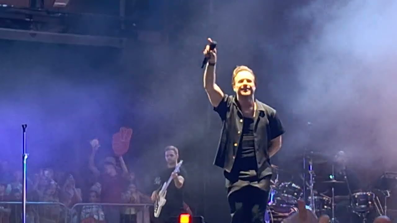Olly Murs - Dance With Me Tonight (Flackstock, Englefield House, 22.07.2024)