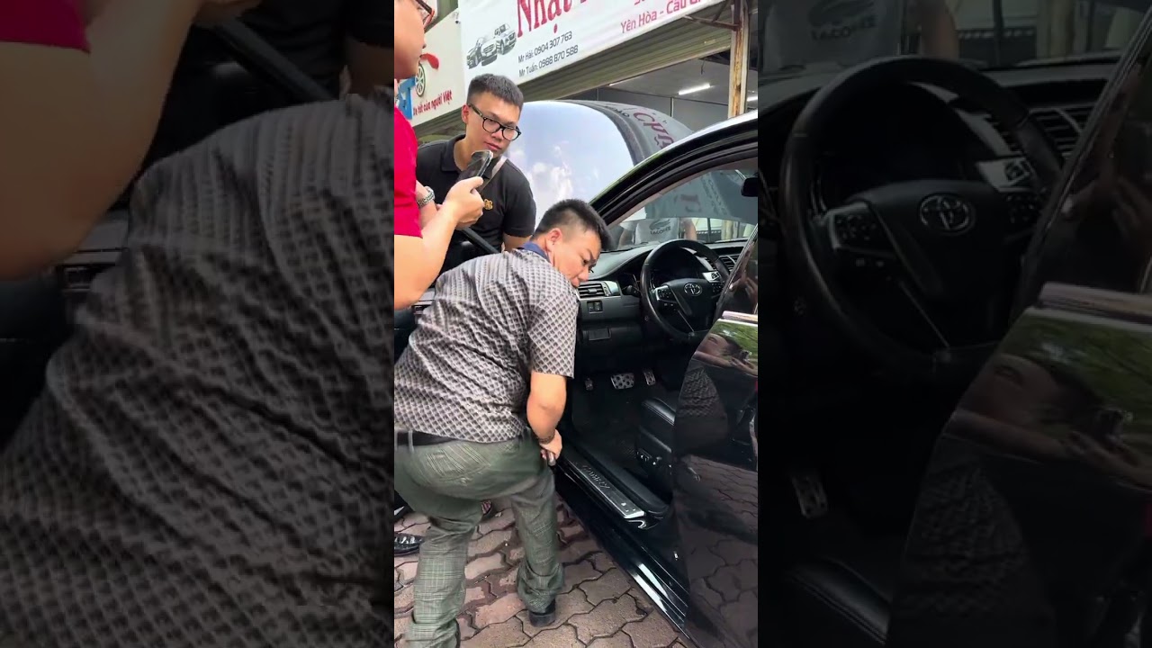 Chưa xem xong khách đã bảo thôi, không xem nữa