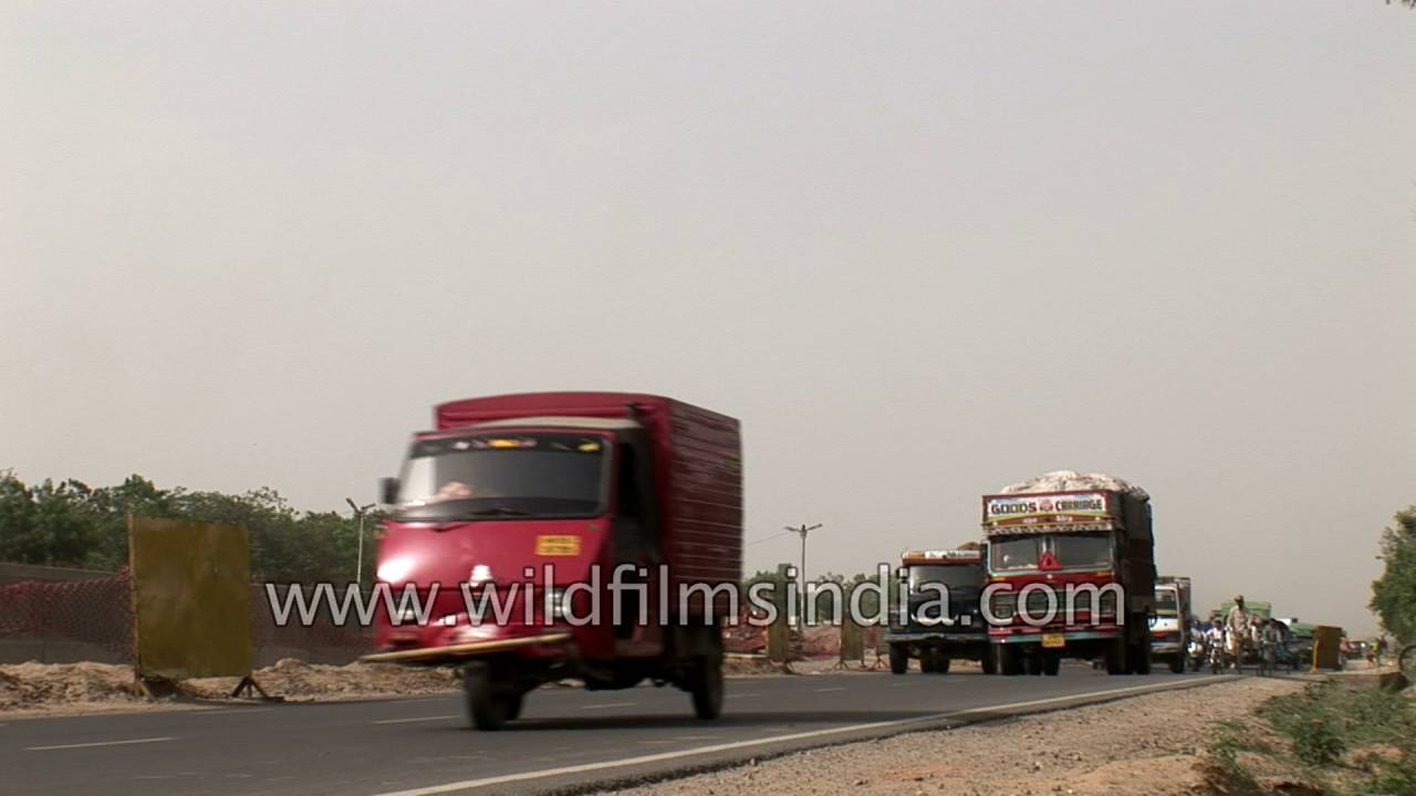 Millennium city Gurgaon as it was then - NH8 and flyovers being built