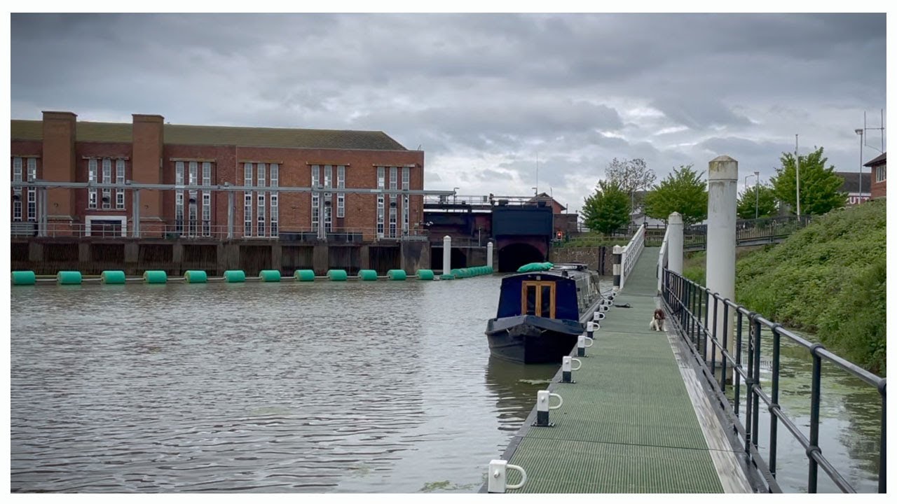 388 - Off-Piste Narrowboating || The Black Sluice and South Forty Foot Drain