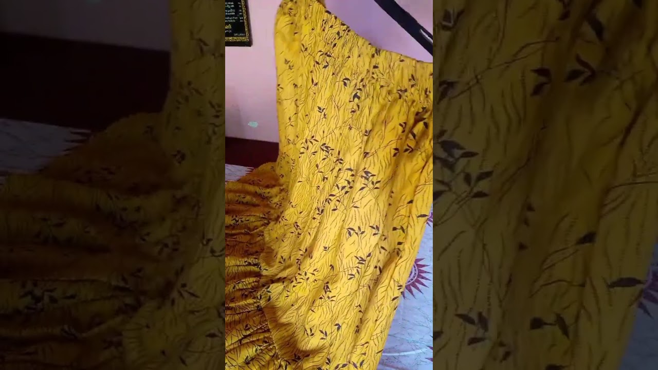 ලස්සන  රෙදි   සහ   ඇදුම්  විලාසිතා එකතුවක්. A collections of beautiful fabrics and clothing styles .