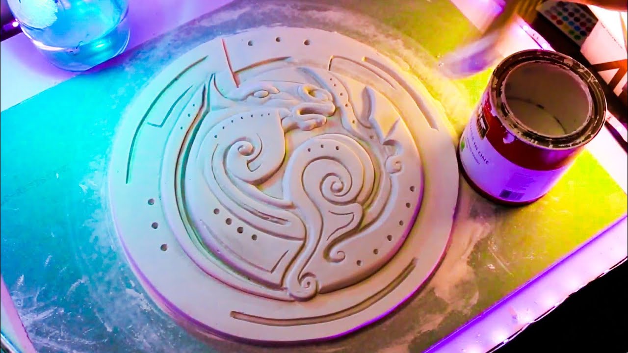 #VieryArt 🐴  - 🌕 Embossed Style drywall art sculpture techniques gold〰️