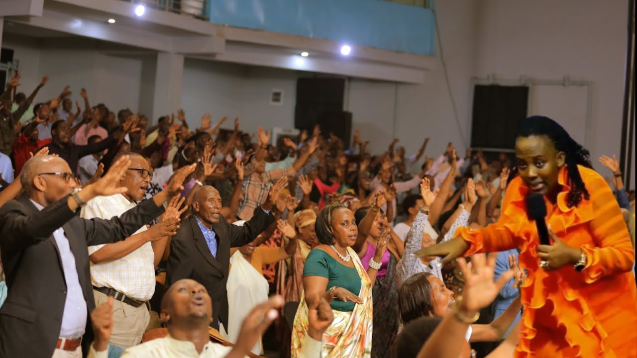 WOOW🧡🧡PST JULIENNE AVUZE UBUHAMYA BURYOSHYE|Bukomeje benshi|Nubwumva urashira amanga nk’Intare
