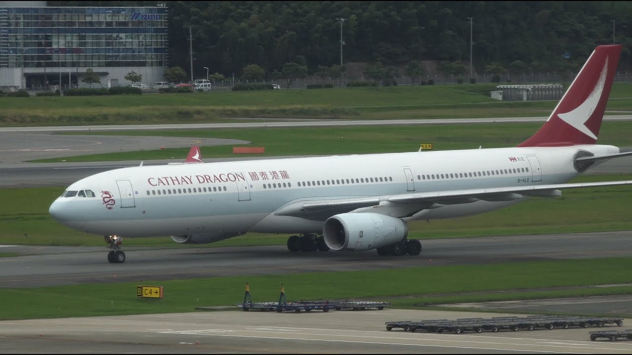 Cathay Dragon Airbus A330-300 B-HLE [FUK/RJFF]