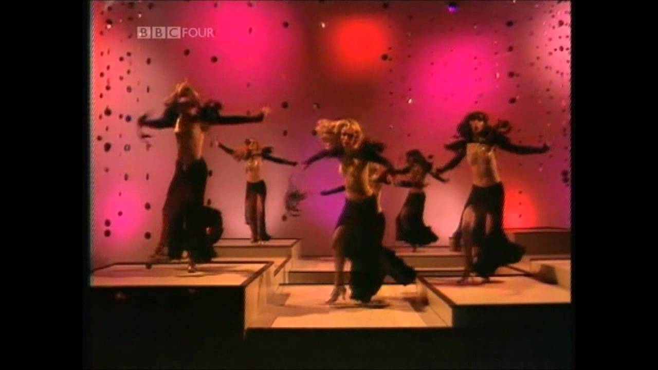 Leg And Co and Carly Simon Nobody Does It Better