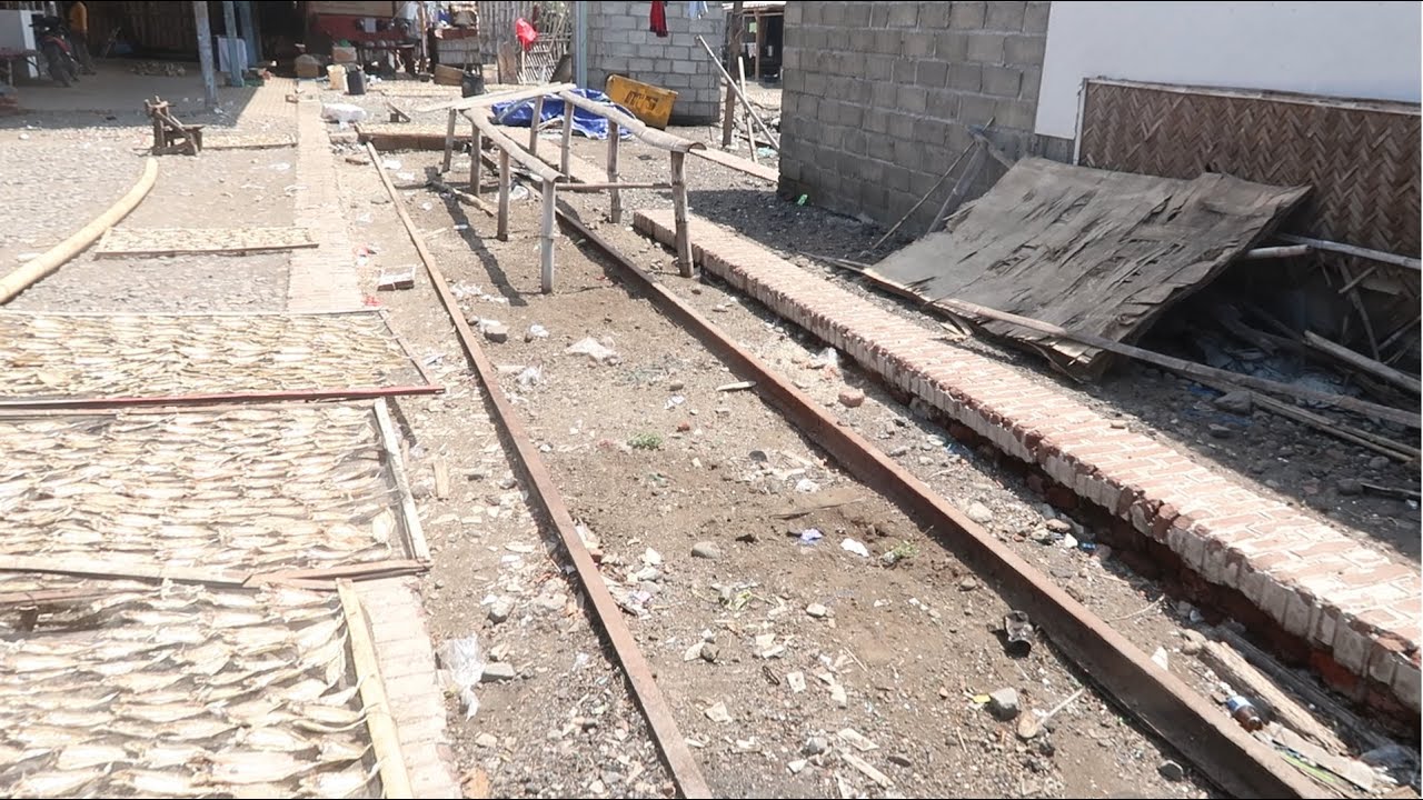 KONDISI STASIUN KA YG LOKASINYA PALING UTARA DI KAB. SITUBONDO YG LETAKNYA DKT PELABUHAN
