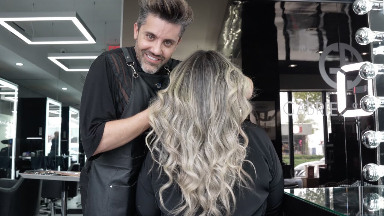 Cómo hacer un retoque de técnica de Balayage, después de un año de crecimiento.