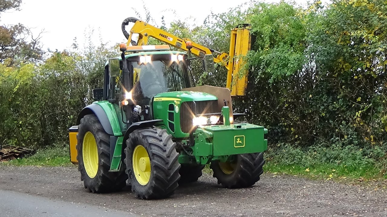 Hedge Cutting with John Deere 6930 & McConnel on the narrow lanes - Hedge Cutting 2021